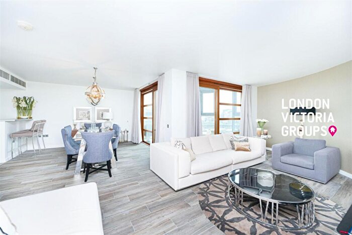 3 Bedroom Apartment To Rent In Falcon Wharf, Lombard Road London, SW11