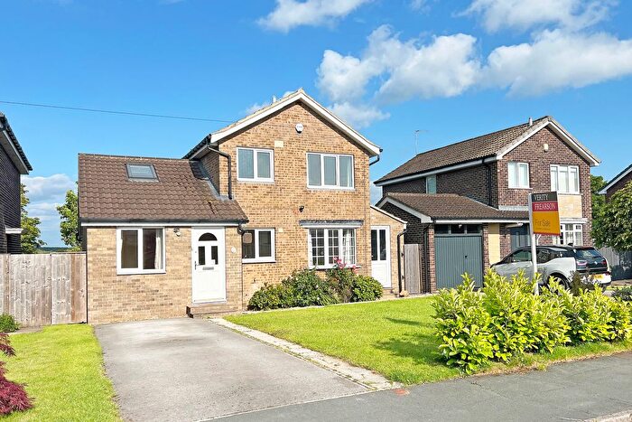 5 Bedroom Detached House For Sale In Kielder Oval, Harrogate, HG2