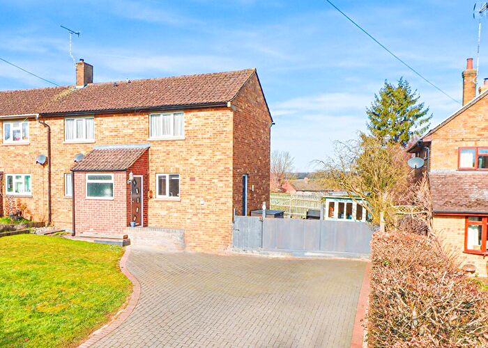 3 Bedroom End Of Terrace House For Sale In Pickford Road, Markyate, St Albans, AL3