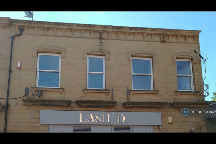 2 Bedroom Flat To Rent In Clare Road, Halifax, HX1