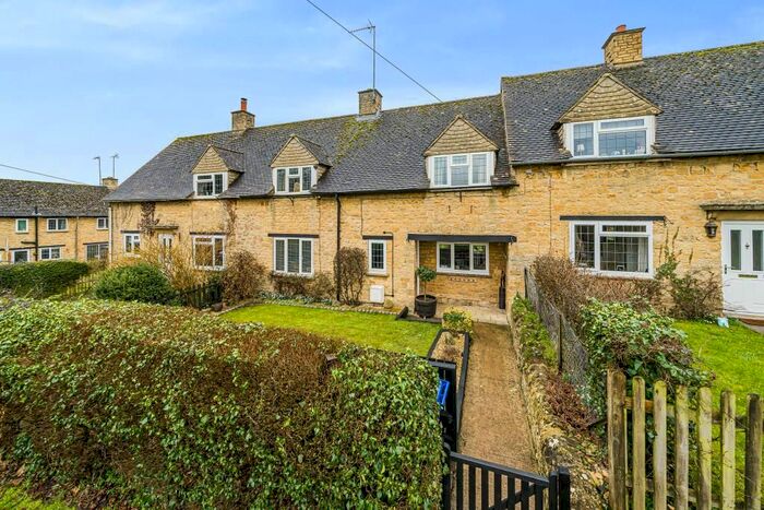 3 Bedroom Terraced House For Sale In Aynho, Northamptonshire, OX17