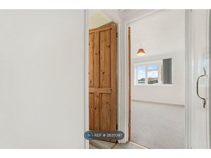 1 Bedroom Flat To Rent In Spencers Croft, Harlow, CM18