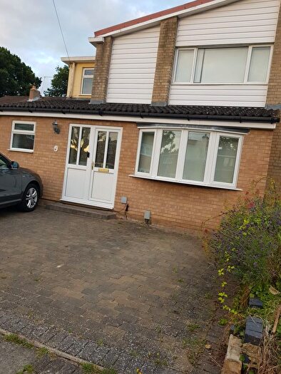 3 Bedroom Semi-Detached House To Rent In Shackledell, Stevenage, SG2