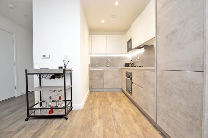 1 Bedroom Flat For Sale In Drydock Square, Barking, IG11