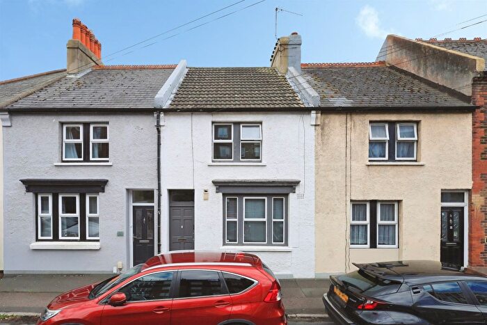 5 Bedroom Terraced House For Sale In Commercial Road, Eastbourne, BN21