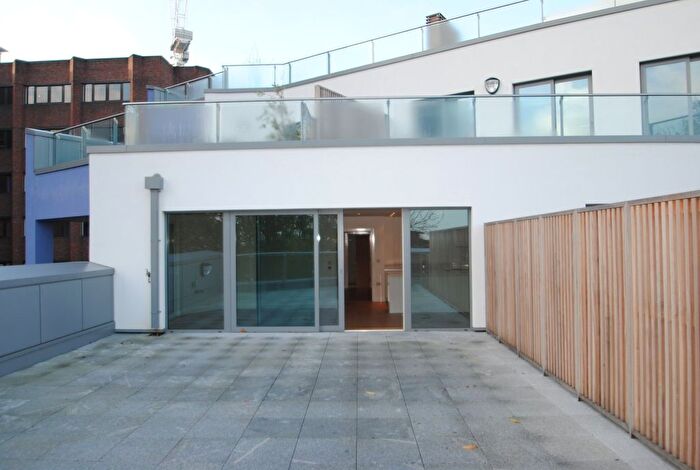 2 Bedroom Flat For Sale In Rossetti Apartments, Saffron Central Square, Croydon, CR0