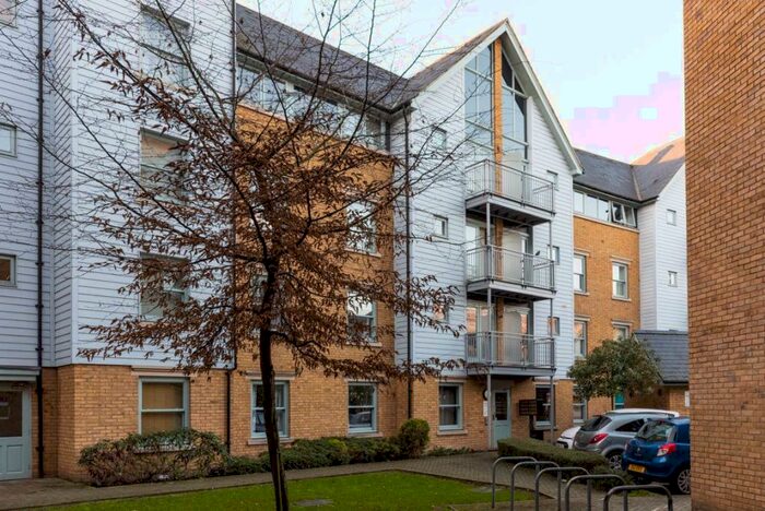 2 Bedroom Flat To Rent In Bingley Court, Canterbury, CT1