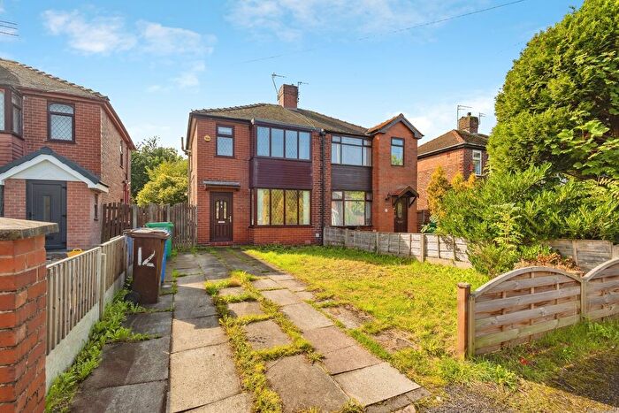 3 Bedroom Semi Detached House For Sale In Albert Gardens, Manchester, Greater Manchester, M40