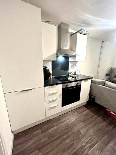 2 Bedroom Apartment To Rent In Woodville Road, Cardiff(City), CF24