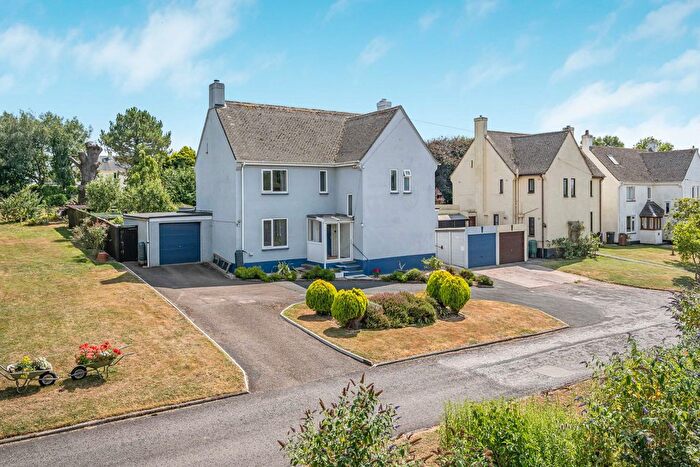 3 Bedroom Detached House For Sale In Richardson Drive, Yealmpton, Devon, PL8
