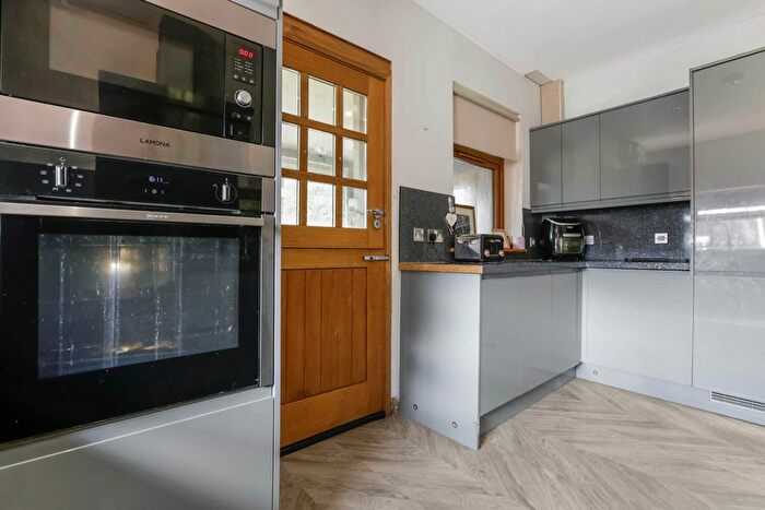 3 Bedroom Detached House For Sale In Greenhill Road, Bonnybridge, FK4