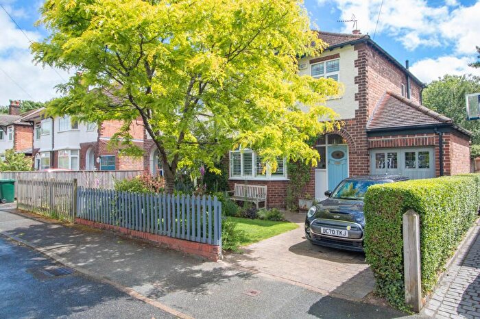 3 Bedroom Semi-Detached House For Sale In Oaklea Avenue, Hoole, Chester, CH2