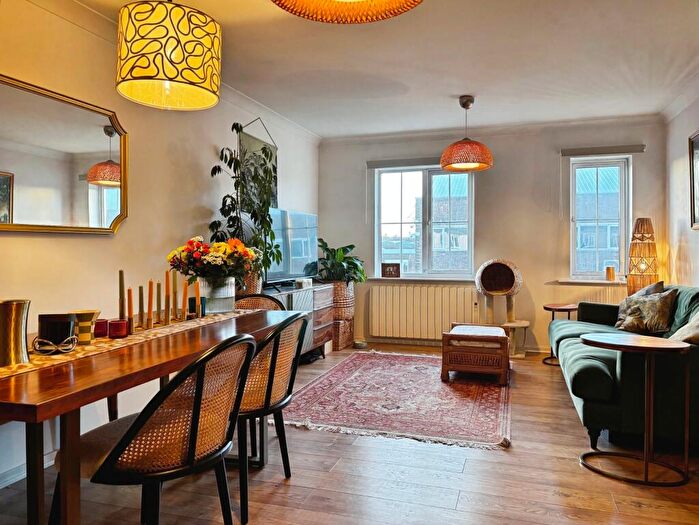 2 Bedroom Flat For Sale In Rowes Mews, St Peters Basin, Newcastle Upon Tyne, NE6