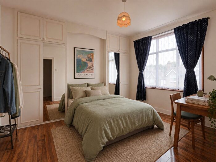 3 Bedroom House To Rent In Arnos Grove, , Brunswick Park Road, N11