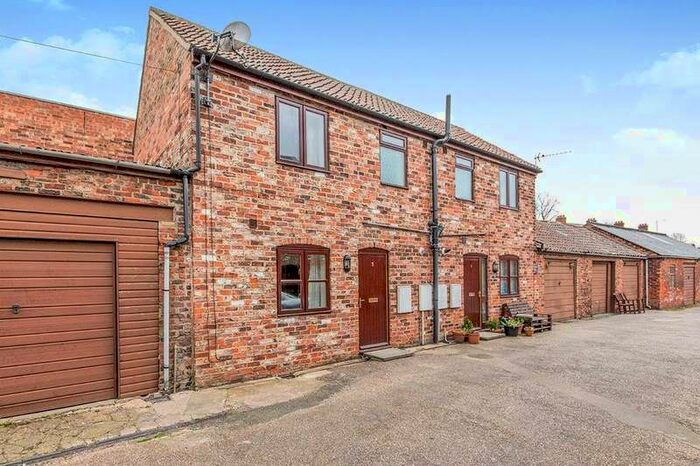 1 Bedroom Semi-Detached House To Rent In Turners Square, Selby, YO8