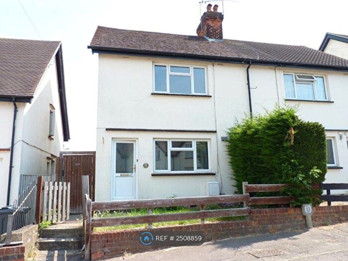 3 Bedroom Semi-detached House To Rent In Ellis Avenue, Stevenage, SG1