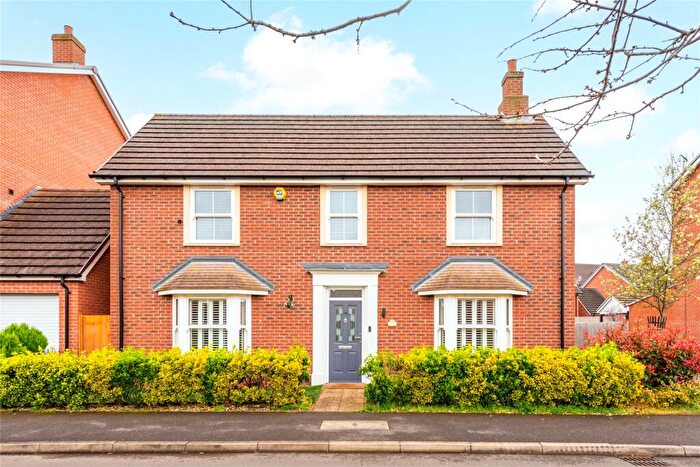 4 Bedroom Detached House For Sale In Kiln Drive, Woburn Sands, Milton Keynes, Buckinghamshire, MK17