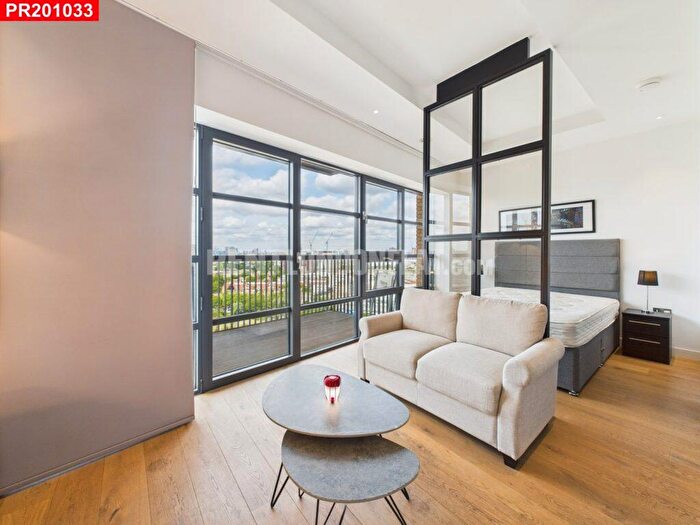 Flat To Rent In Lyell Street, Canning Town, – Studio Flat, E14