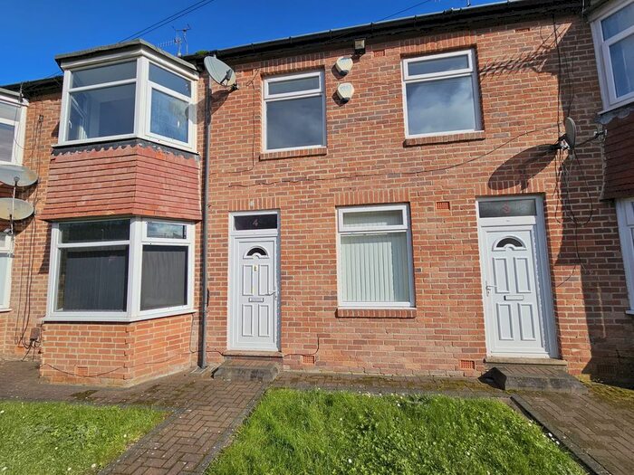 3 Bedroom Flat To Rent In Mulberry Street, Gateshead, NE10