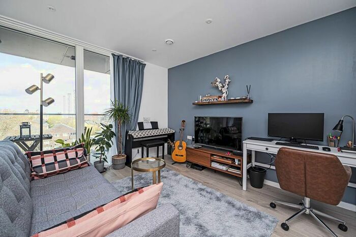 2 Bedroom Flat To Rent In Corsican Square, Tower Hamlets, London, E3