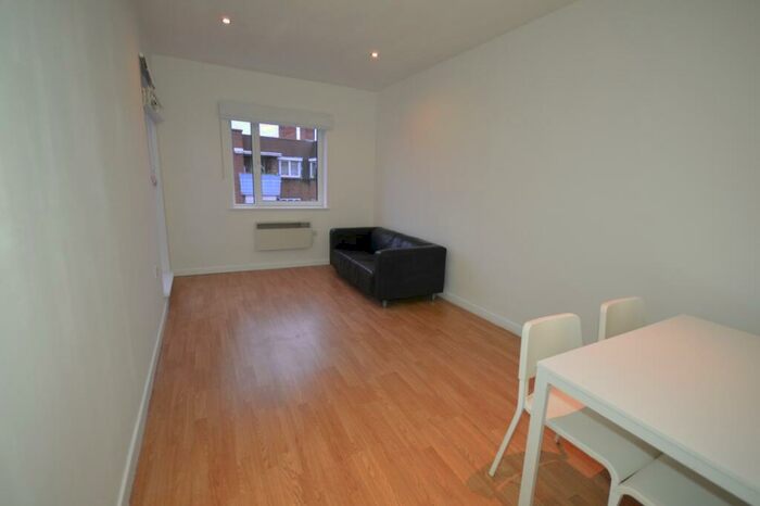 1 Bedroom Apartment To Rent In Flint Street, London, SE17