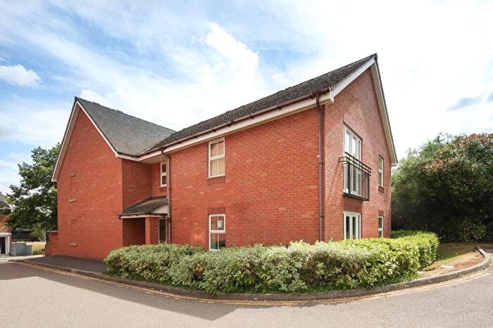 1 Bedroom Apartment For Sale In Birch Meadow Close, Warwick, CV34