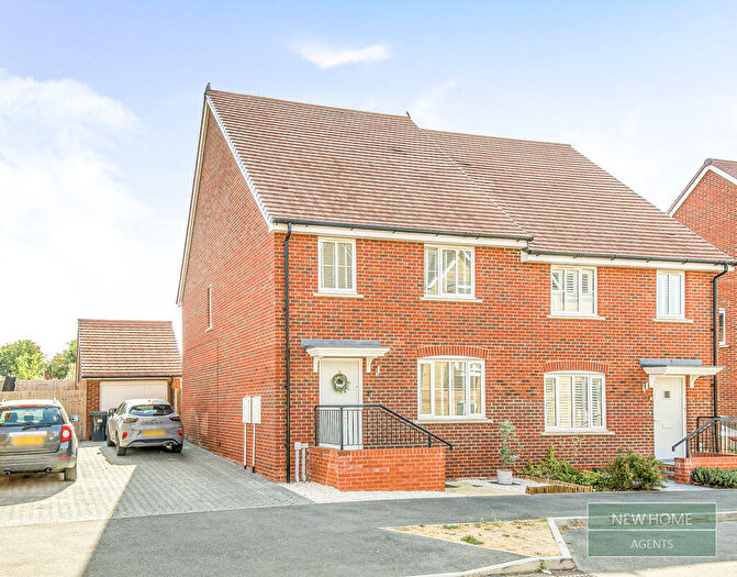 3 Bedroom Semi-Detached House For Sale In Rochester Avenue, Sawbridgeworth, CM21