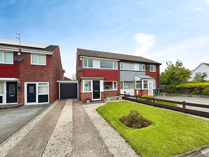3 Bedroom Semi Detached House For Sale In Grebe Close, NE24