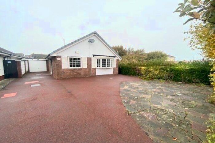 2 Bedroom Bungalow To Rent In Broadway, Fleetwood, FY7