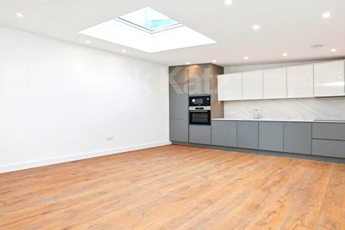 1 Bedroom Flat To Rent In Parkway, Regents Park / Camden, NW1
