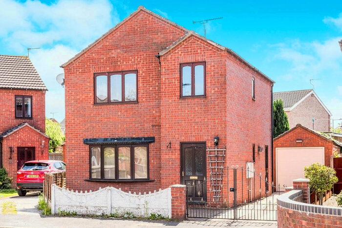 3 Bedroom Detached House To Rent In Orchard Grove, Dunscroft, Doncaster, South Yorkshire, DN7