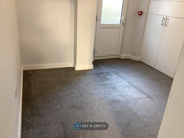 1 Bedroom Flat To Rent In Wolsdon Street, Plymouth, PL1