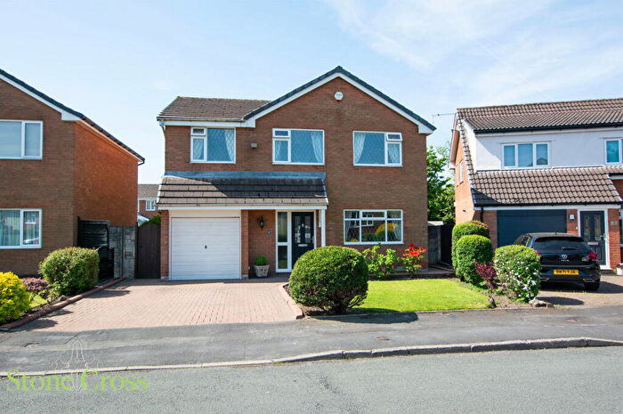4 Bedroom Detached House For Sale In Riding Close, Astley, M29