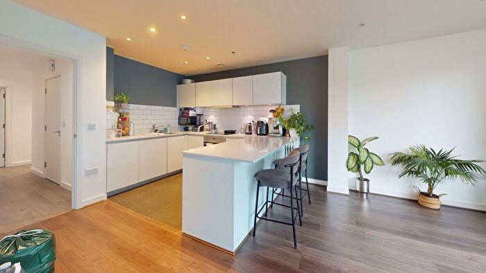 2 Bedroom Flat For Sale In Rossetti Apartments, Saffron Central Square, Croydon, CR0