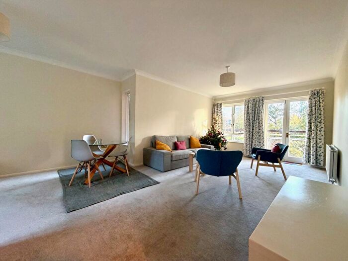 2 Bedroom Apartment To Rent In Southacre Drive, Cambridge, CB2