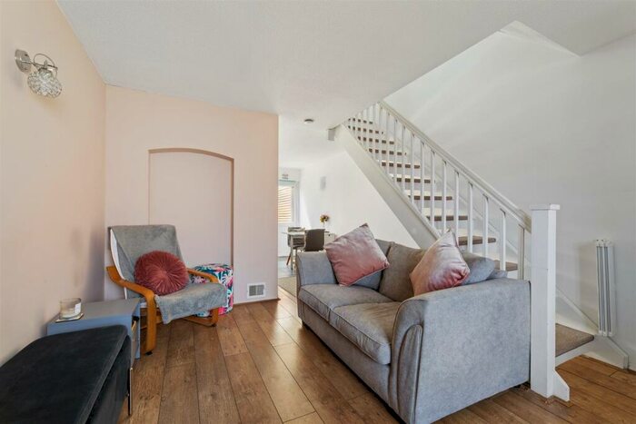 2 Bedroom Terraced House For Sale In Alders Close, Wanstead, E11