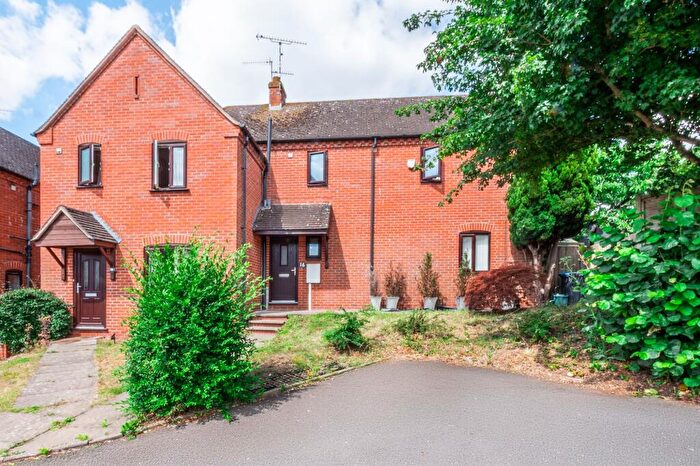 2 Bedroom Semi-Detached House For Sale In Hurdlers Lane, Snitterfield, CV37