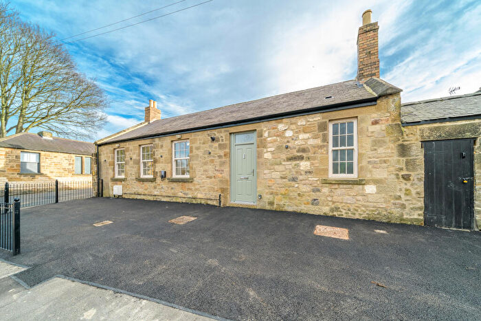 Cottage For Sale In Mews Cottage, Park View, Alnwick, Northumberland, NE66