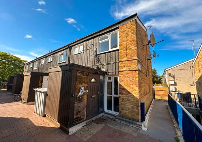 3 Bedroom Flat For Sale In Mallard Walk, Sidcup, Kent, DA14