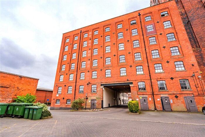 2 Bedroom Apartment To Rent In Victoria Street, Grimsby, Lincolnshire, DN31