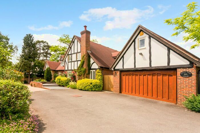 5 Bedroom Detached House To Rent In West End Lane, Stoke Poges, Slough, SL2