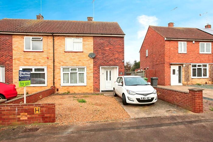2 Bedroom Semi-Detached House For Sale In Chiltern Rise, Peterborough, PE4