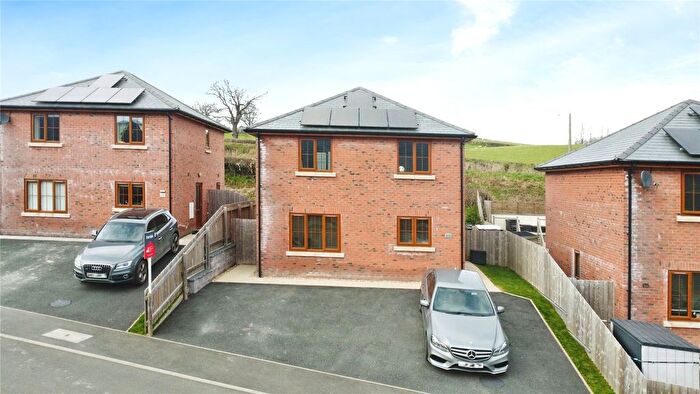 3 Bedroom Detached House For Sale In Plas Trannon, Trefeglwys, Caersws, Powys, SY17