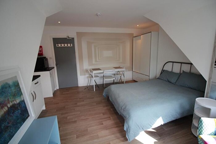 1 Bedroom Flat To Rent In Eldon Place, Westbourne, Bournemouth, BH4