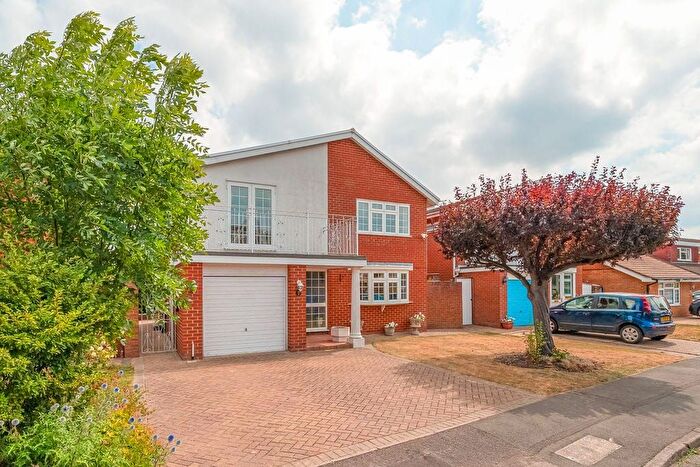 4 Bedroom Detached House For Sale In Grangewood, Wexham, Slough, SL3