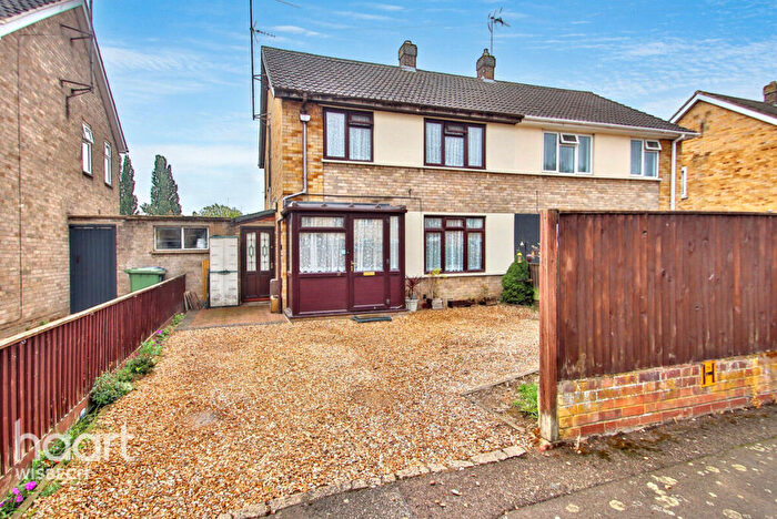 3 Bedroom Semi-Detached House For Sale In Sefton Avenue, Wisbech, PE13