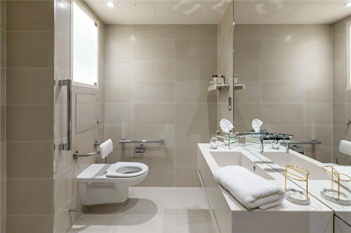 Flat To Rent In The Quarters, Finchley Road, Swiss Cottage, NW3