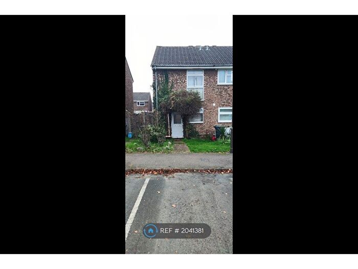 2 Bedroom End Of Terrace House To Rent In Keats Road, West Malling, ME20