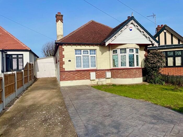 3 Bedroom Detached Bungalow For Sale In Blenheim Chase, Leigh-On-Sea, Essex, SS9