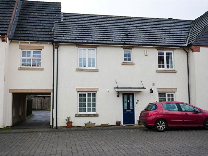 4 Bedroom Terraced House For Sale In Calne, Wiltshire, SN11